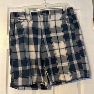AMERICAN Eagle men’s shorts; size 36